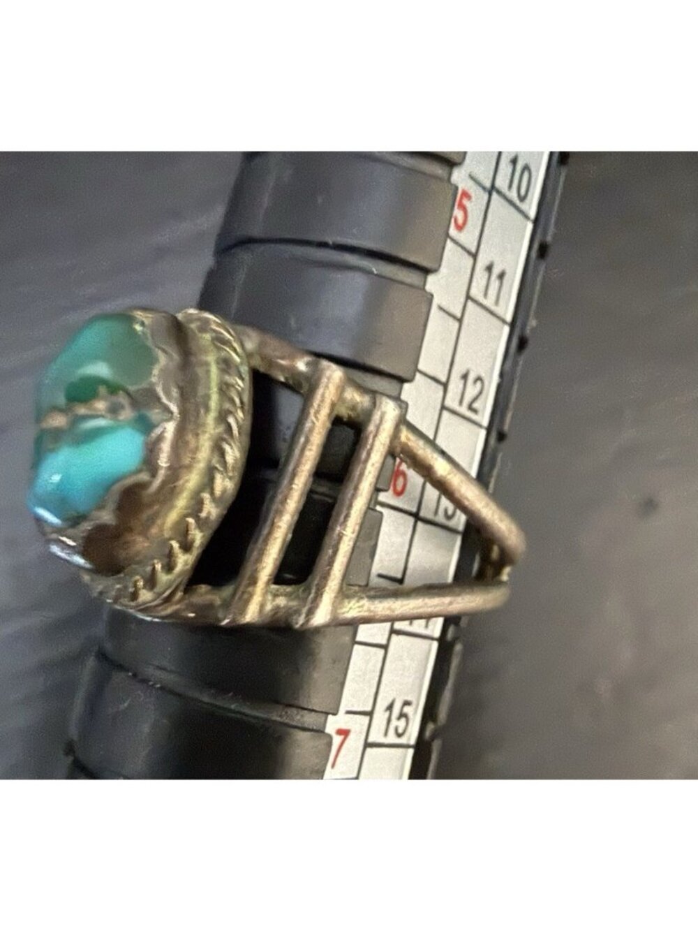 Vintage 70's Navajo Sterling Silver Handmade Oval Turquoise Stone Ring Size 6.75 - Picture 2 of 8